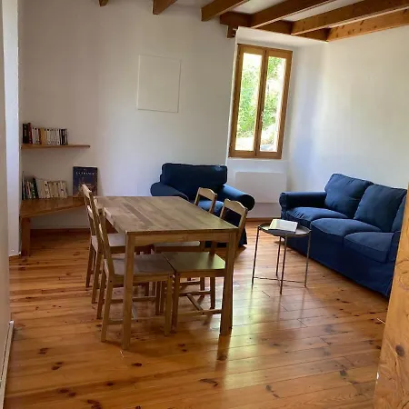 Lägenhet Confortable Au Coeur Des Montagnes